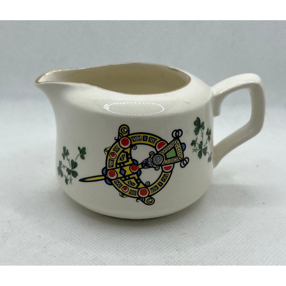 Vintage Carrigaline Pottery Creamer Made In Ireland County Cork Shamrocks‎ Crest